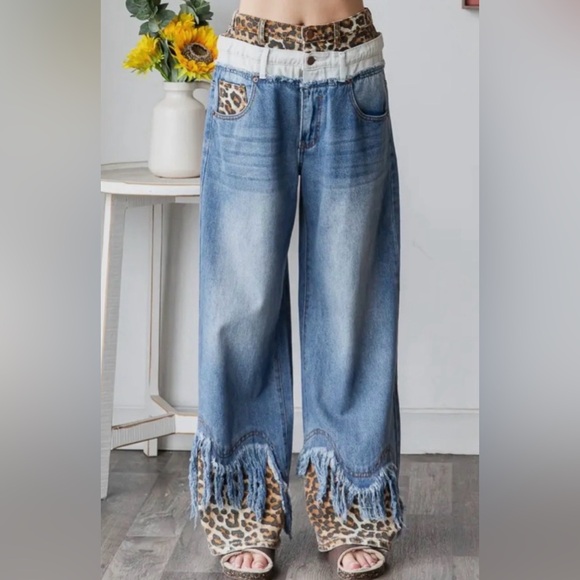 Oli & Hali Denim - Oli Hali Double Waisted with Frayed Hem & Leopard Contour NWT
